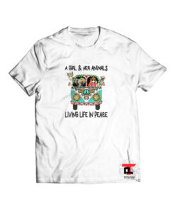 Hippie bus a girl her animals living life in peace Short-Sleeve Unisex T-Shirt
