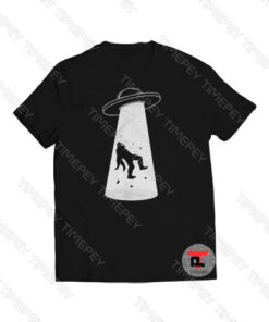 Bigfoot UFO Alien Abduction Funny Retro Viral Fashion T Shirt