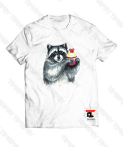 Loving raccoon Viral Fashion T Shirt